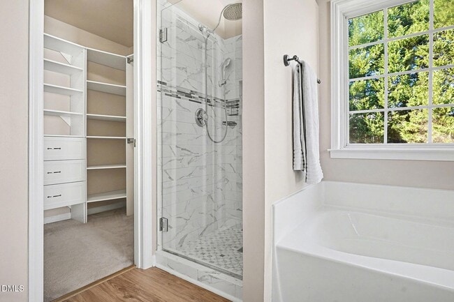 Building Photo - 5005 Marathon Ln