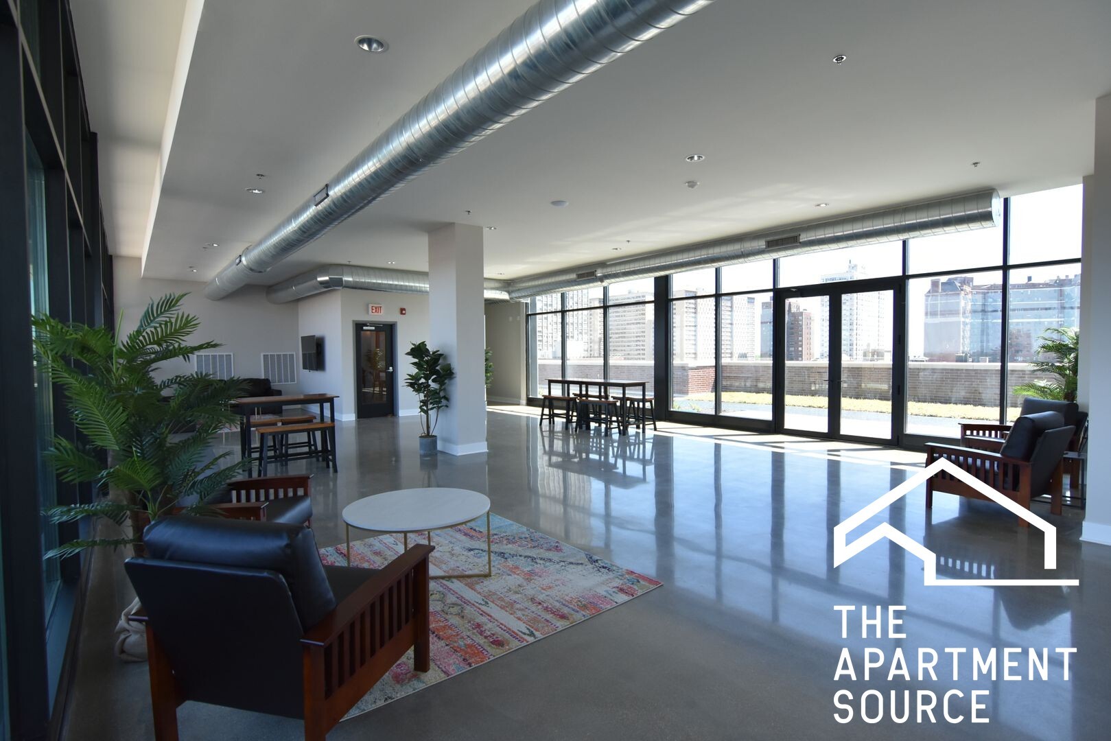 Building Photo - 3833 N Broadway