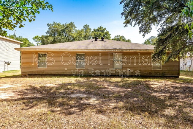 Building Photo - 4404-30th 1/2 St