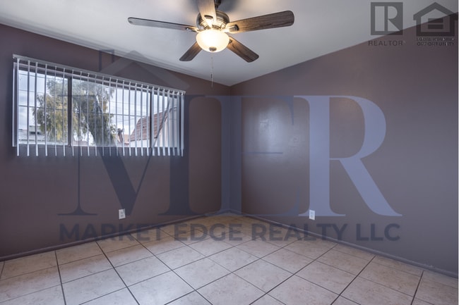 Building Photo - 5Bed/2Bath Home at 35th Ave/Cactus! $1799 ...