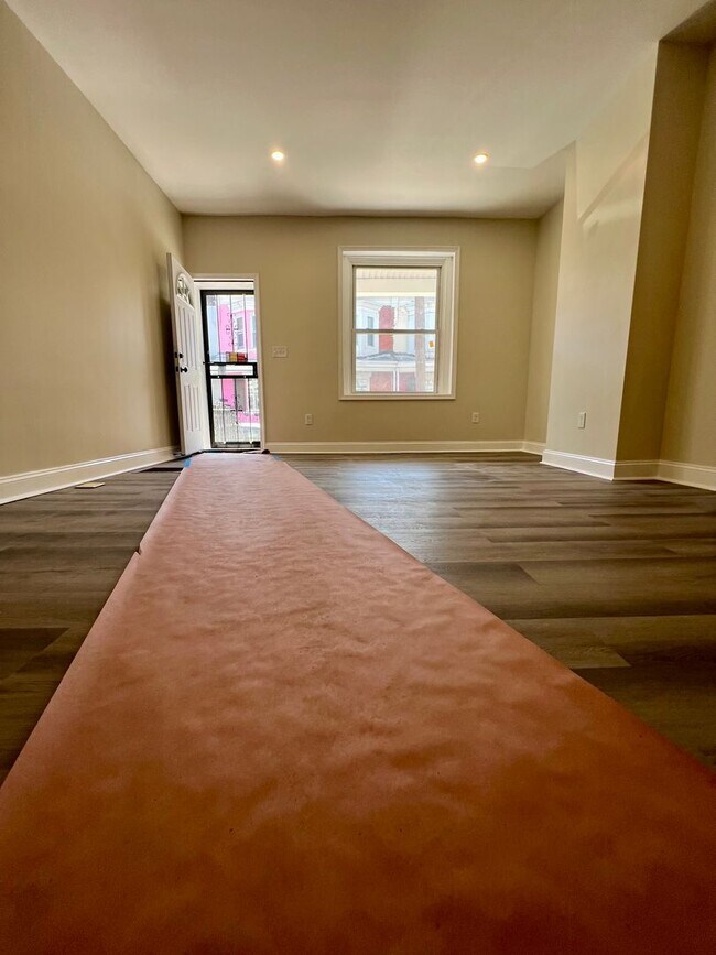 Building Photo - Newly Renovated 3-Bedroom Townhome in Cobb...