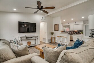 Building Photo - 4211 Coronet Ln