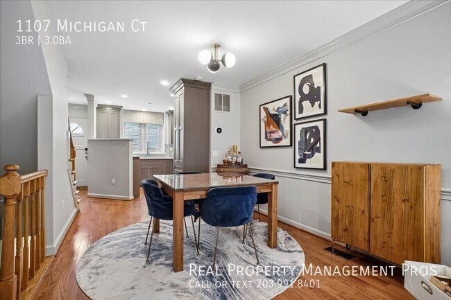 Building Photo - 1107 Michigan Ct
