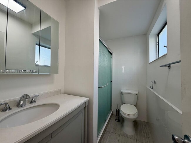 Building Photo - 1135 101st St