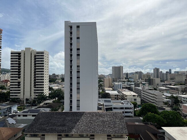 Building Photo - Village Maluhia - 2 bedrooms, 1 bath unit ...
