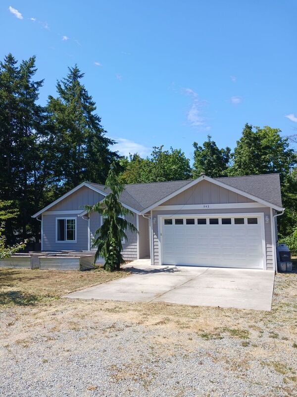 Building Photo - 942 Hadley Way