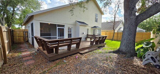 Building Photo - 1506 Scotch Pine Dr