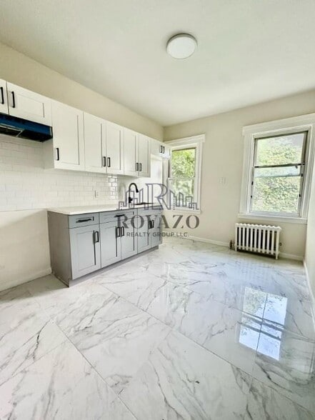 Building Photo - 27 N 5th St