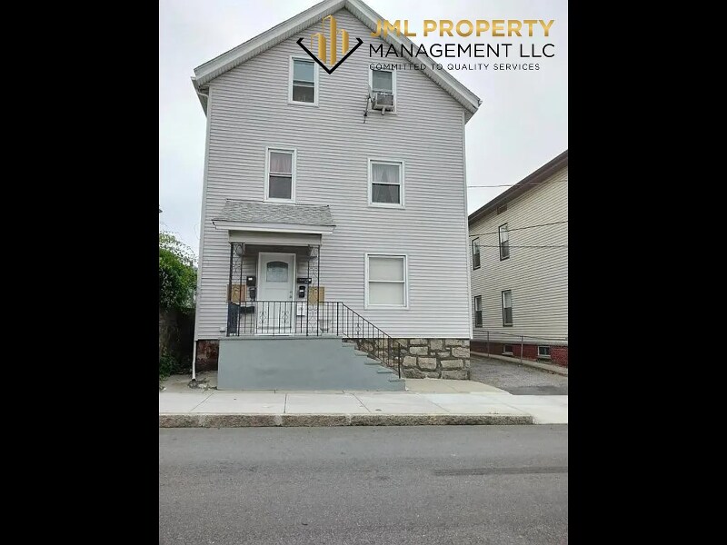 Building Photo - 159 High St