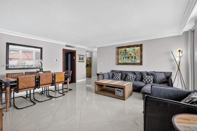 Building Photo - 9511 Collins Ave