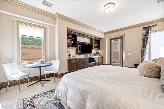 Building Photo - 75741 Via Stia