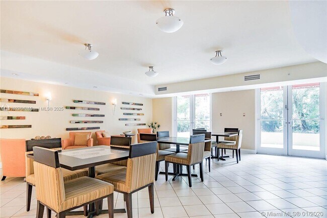 Building Photo - 7350 SW 89th St