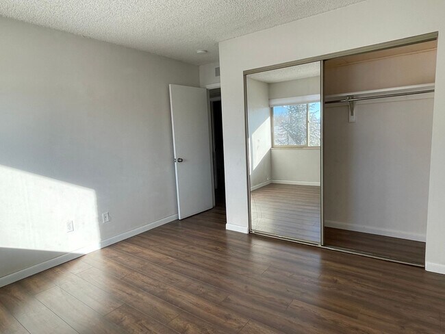 Building Photo - Fully Updated Gunbarrel Condo 2 Bedroom & 2 Bath