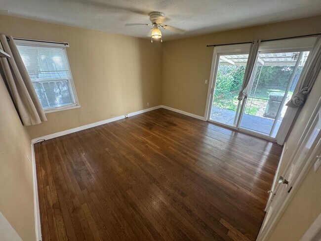 Building Photo - 2 Bed / 1 Bath | Tahoe Park Home Available...