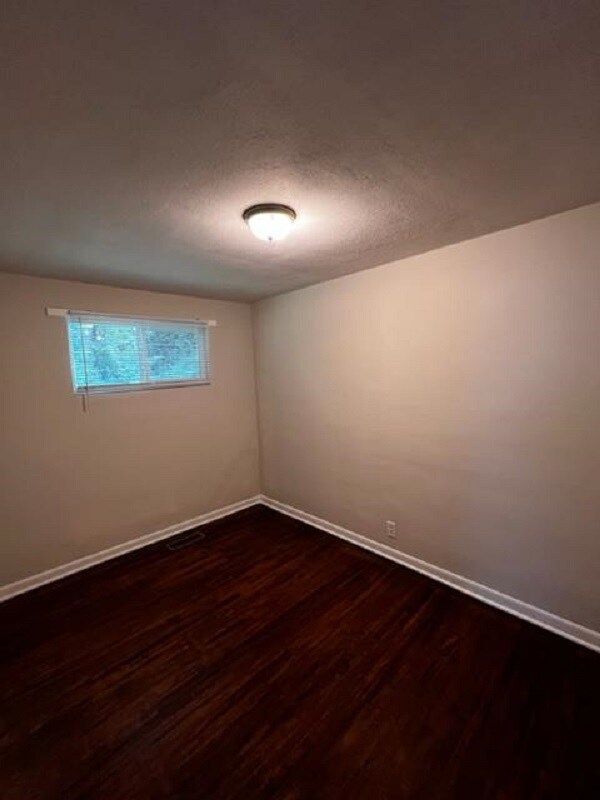 Building Photo - 313 Kersey Dr