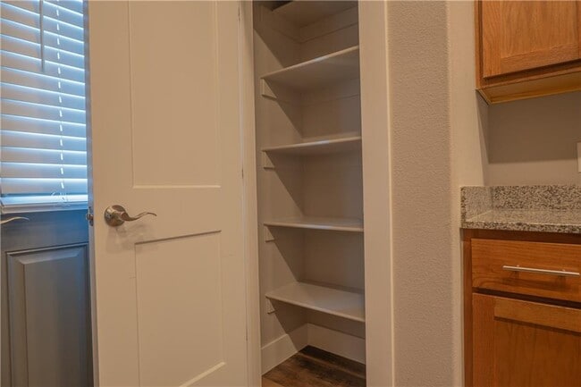 Building Photo - 1723 Booker Cir