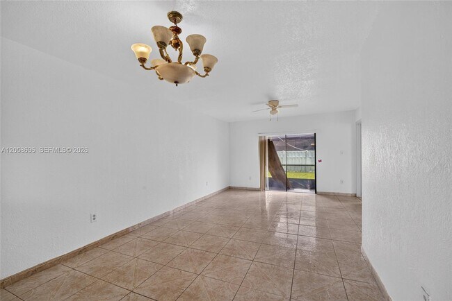 Building Photo - 6001 Shaker Wood Cir