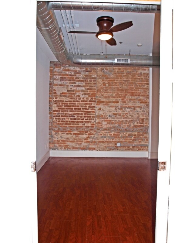 Building Photo - 206 State St