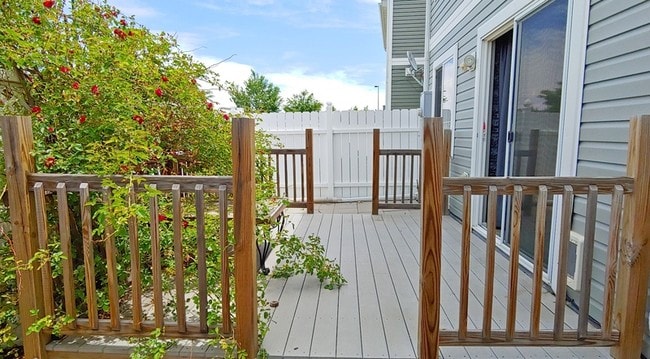 Building Photo - 19429 Randolph Pl