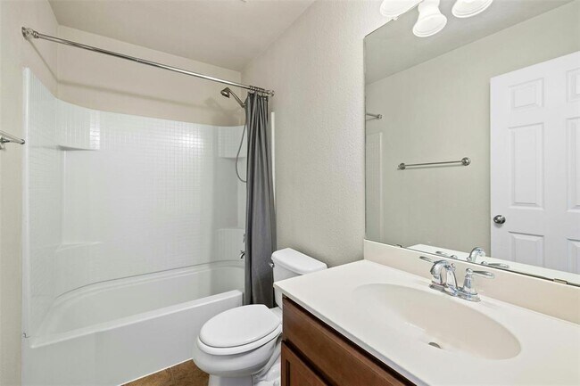 Building Photo - 16020 Hampton Bliss Trce