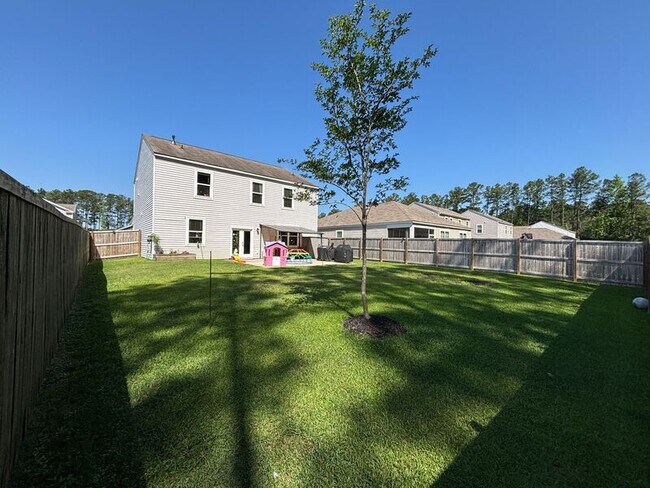 Building Photo - 208 Sarcoxie Rd