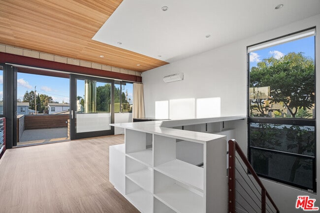 Building Photo - 800 Indiana Ave