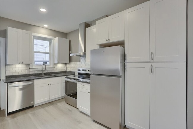 Building Photo - 5619 Hays St