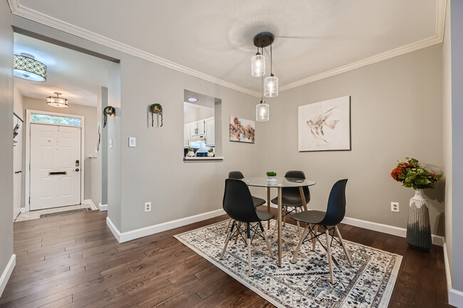 Dining Area - 922 S Paca St