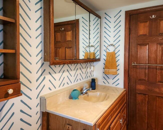 Building Photo - 431 Winnacunnet Rd