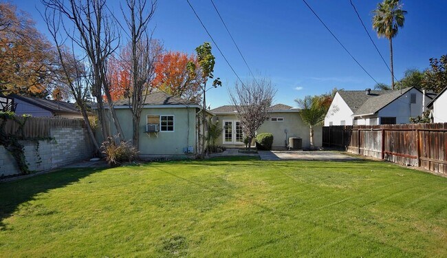 Building Photo - Beautiful North Hollywood 3 Bedroom, 2 Bath Single Family Home  *** Non-Smoking***