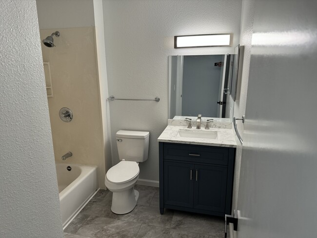 Building Photo - 95-664 Wikao St