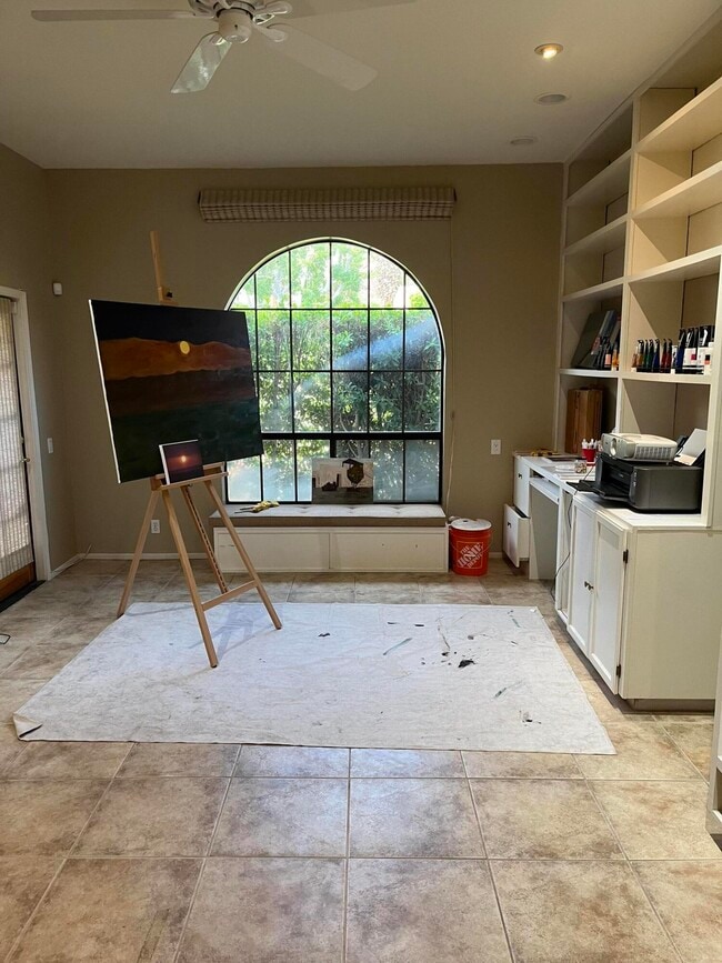 Building Photo - 555 W Baristo Rd