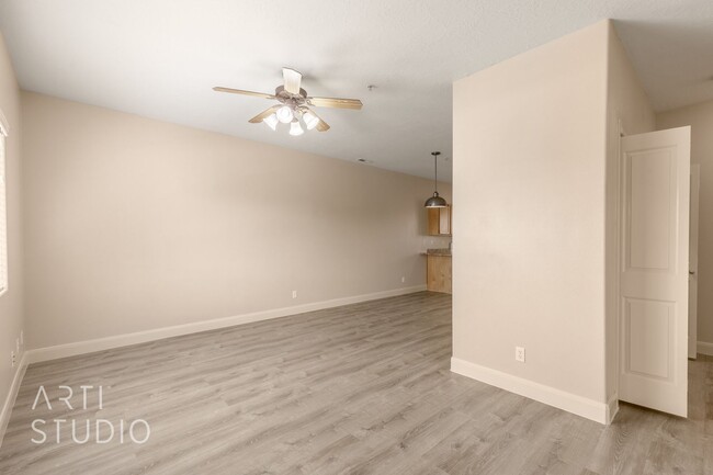 Building Photo - Newly Remodeled 3 Bedroom, 2 Bathroom Upst...