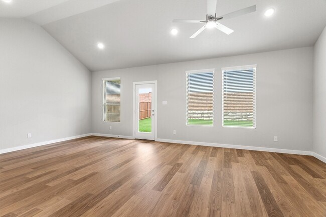 Building Photo - 2010 Sandpiper Wy