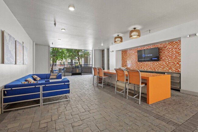 Building Photo - 8122 Midtown Blvd