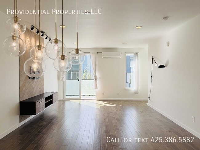 Building Photo - 14669 36th Ave NE