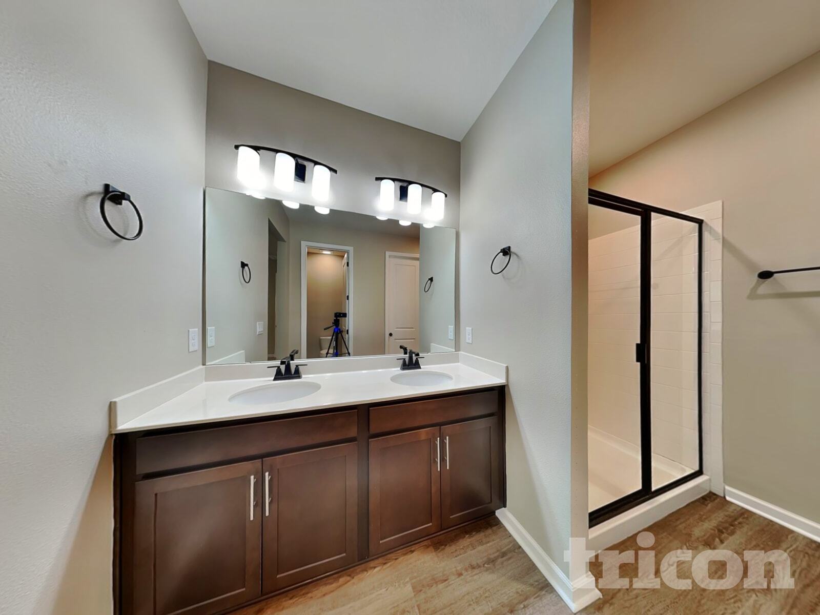 Building Photo - 5725 Arlington River Dr.