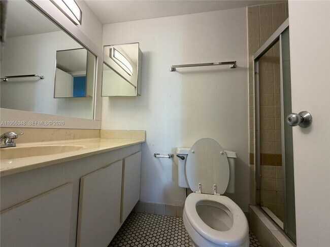 Building Photo - 18181 NE 31st Ct