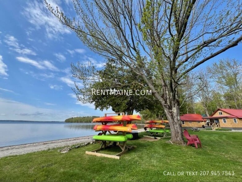 Building Photo - 8 Sand Beach Ln