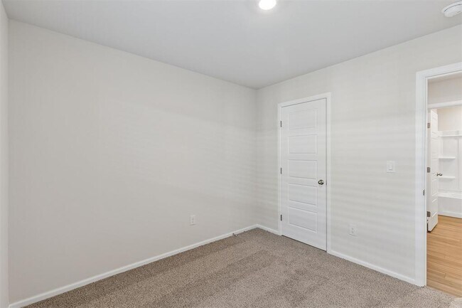 Building Photo - 8812 SW 31st St