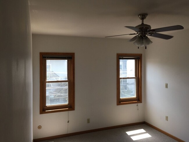 Building Photo - 3615 N Wayne Ave
