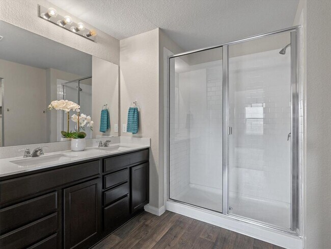 Building Photo - 117 Stellamar Dr