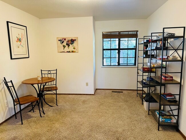 Building Photo - 22689 Cedar Pines Ave