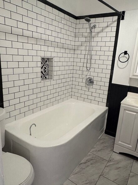 Building Photo - 3624 Arlington Ave