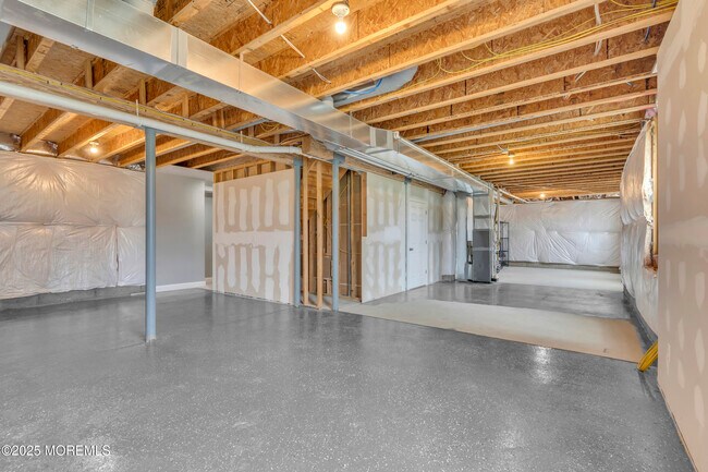 Building Photo - 12 Wintergreen Ct