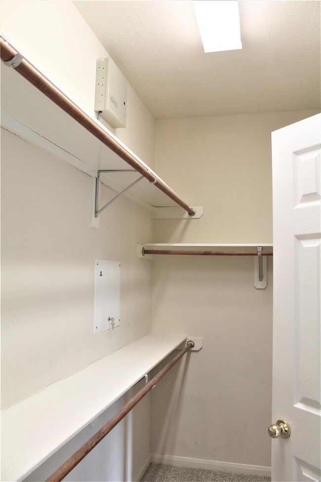 Building Photo - 71 N Brooksedge Cir