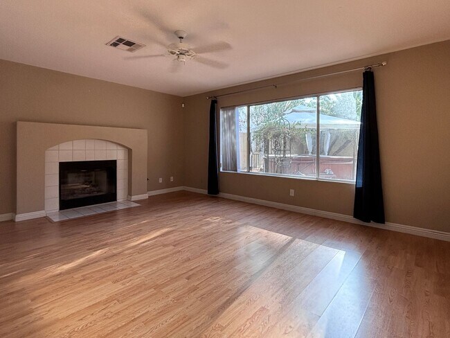 Building Photo - Stunning Updated 4-Bedroom Home with Private Spa in Summerlin North