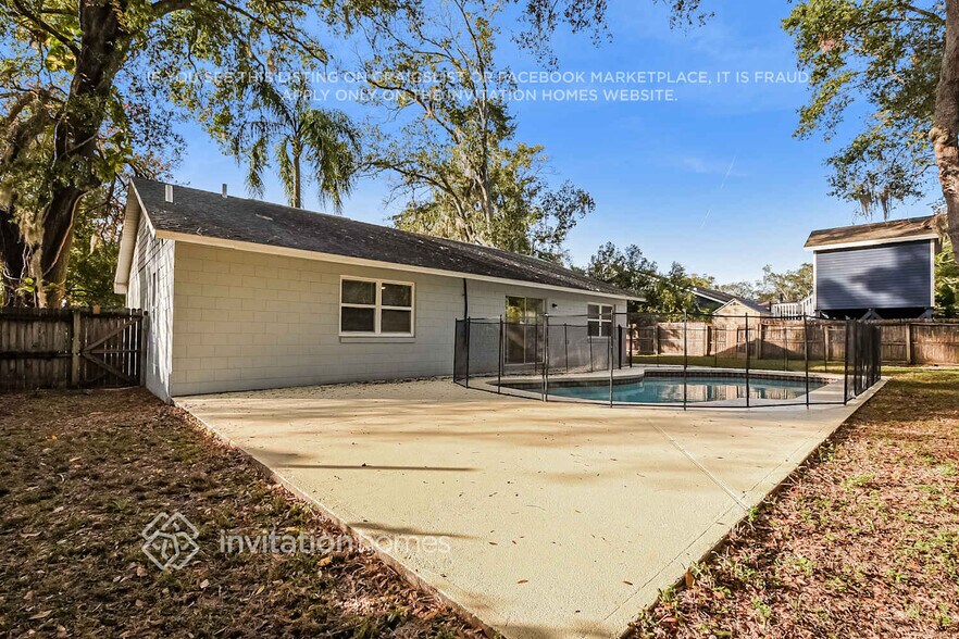 Building Photo - 9 N Aurora Dr