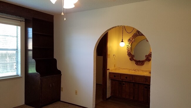 Building Photo - 1724 Courtland Cir