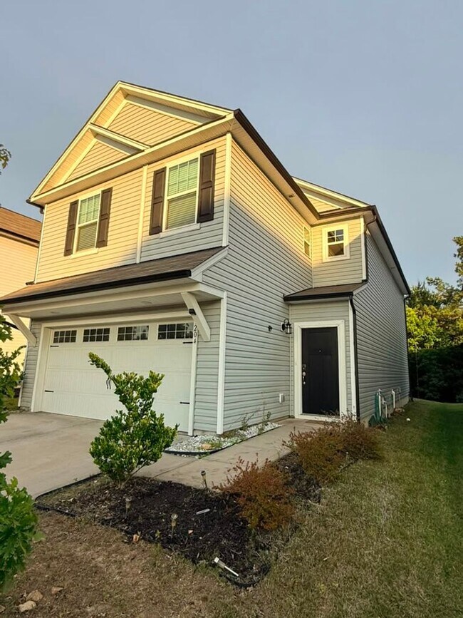 Building Photo - Beautiful Homes in North Charlotte!!